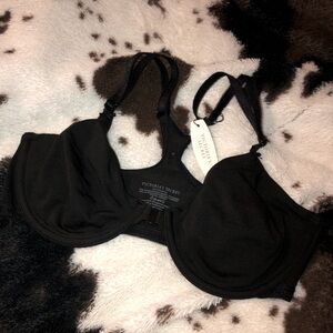 Victoria’s Secrete bra 34C